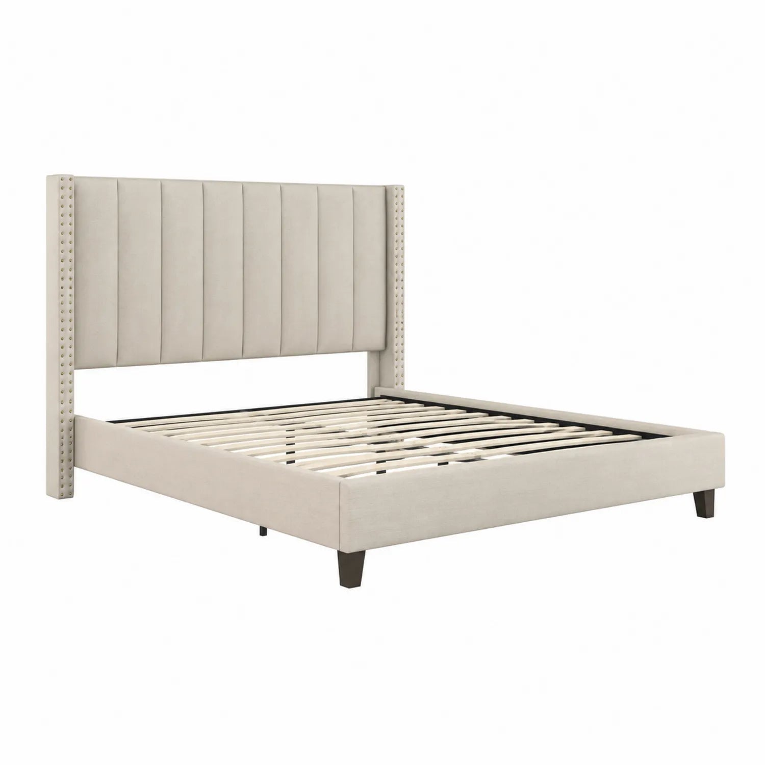Cama de Plataforma Tapizada en Tela Beige con Detalles de Tachuelas